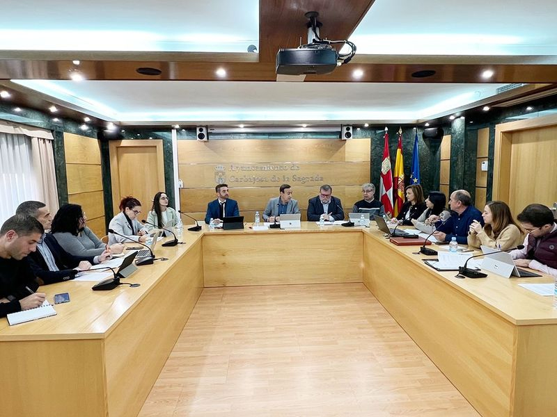 Carbajosa facilita la apertura de nuevas superficies comerciales en el sector de Los Paúles