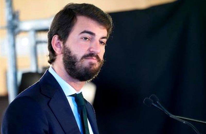 García-Gallardo se reafirma en que Sánchez es el jefe de una banda que vende la Patria a cualquier precio