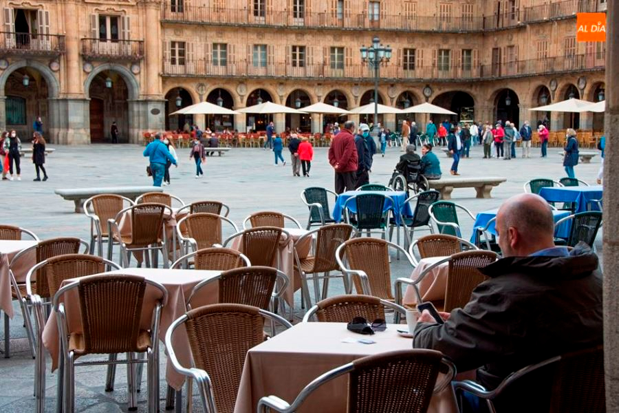 La hostelería de Salamanca se suma este martes al apagado simbólico de luces