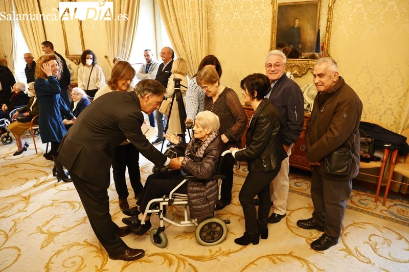 Emotivo homenaje a seis salmantinas centenarias