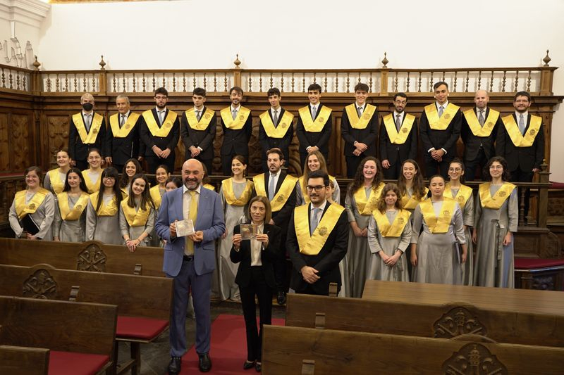 El Coro Tomás Luis de Victoria homenajea la música tradicional salmantina en el CD ¿No te acuerdas, niña hermosa?