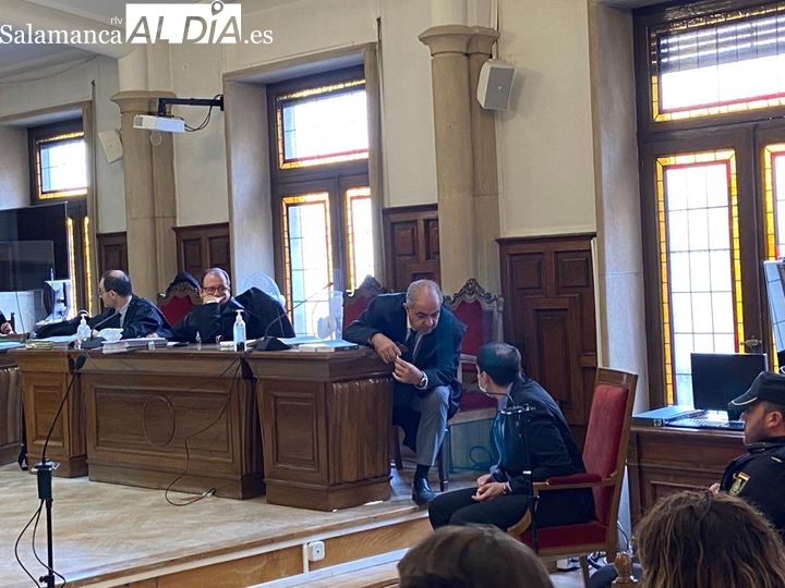 La defensa no niega los hechos pero alega que no son obra de una persona normal en su sano juicio