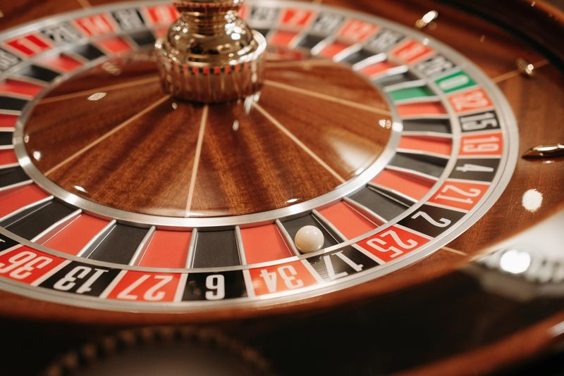 Rompe de un puñetazo la ruleta de un salón de juegos en Salamanca