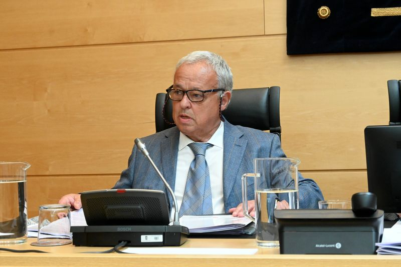 Santonja anuncia medidas para reducir los costes organizativos de los festejos taurinos