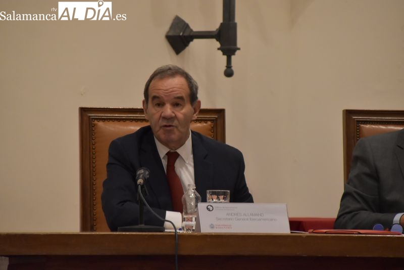 Los elogios para Salamanca del secretario general iberoamericano, Andrés Allamand