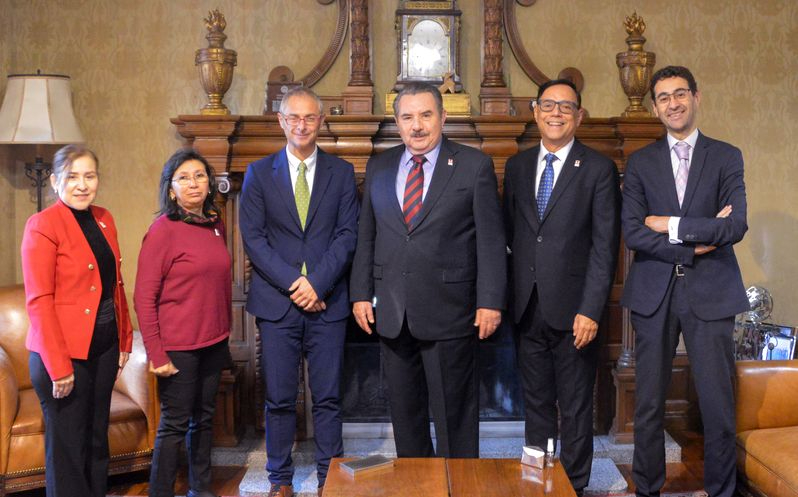 La USAL estudia la apertura en San Antonio (Texas) de una de sus escuelas de lengua española