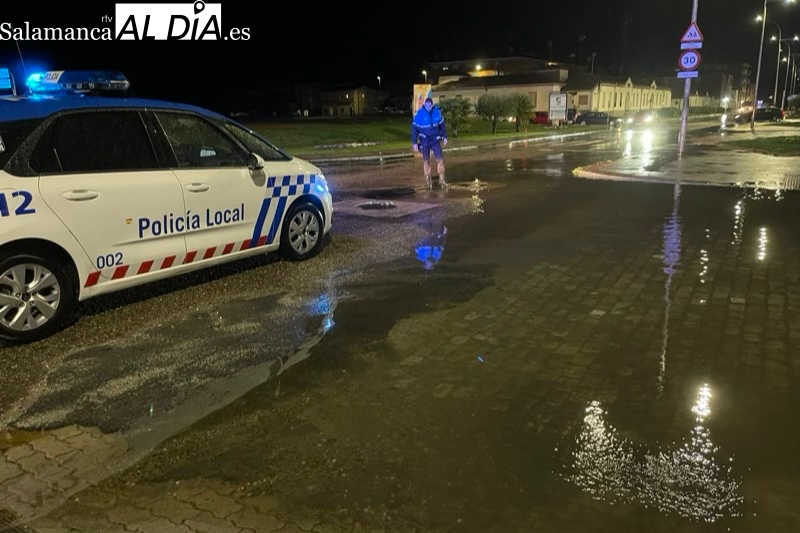 Una gran tromba de agua inunda los accesos a Peñaranda