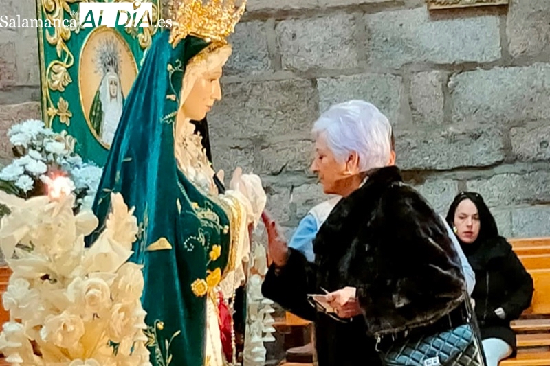 Nuestra Señora de la Esperanza, arropada por multitud de fieles en su fiesta anual