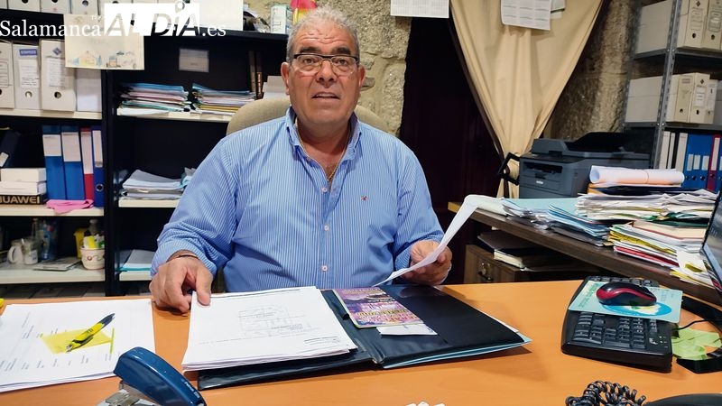 El alcalde de Peralejos de Abajo felicita la Navidad a sus vecinos con lotería