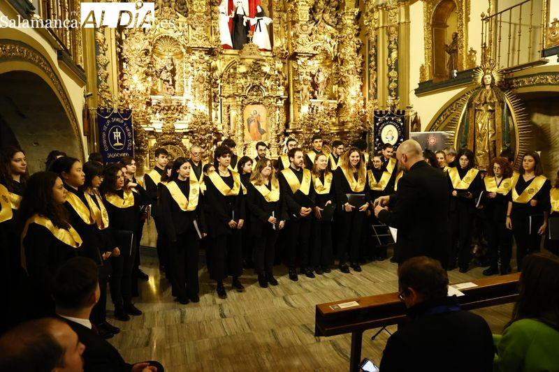 La asociación Belenista Virgen de la Peña de Francia se reúne en la capilla de la Ilustre Cofradía de la Vera Cruz