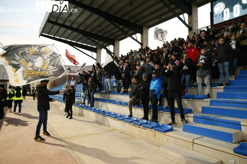 Pelea en los alrededores del Reina Sofía: varios aficionados de Unionistas son agredidos por hinchas del Badajoz