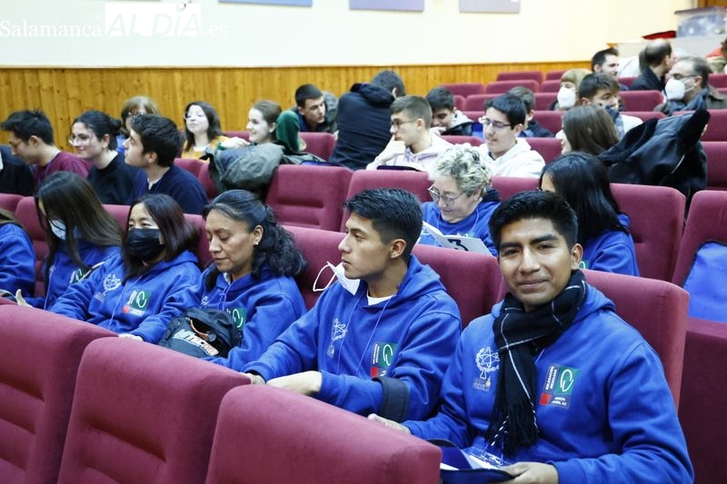 Una estrategia para evitar los efectos adversos del tratamiento del cáncer, el origen de las playas... los jóvenes presentan sus singulares investigaciones