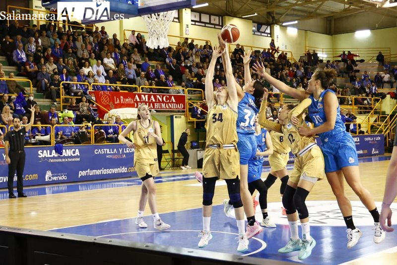 El Perfumerías Avenida sí que es un grande de Liga Femenina y tumba al Barça (67-54)