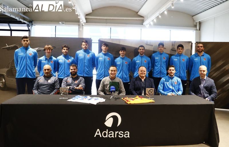 Adarsa Salamanca acoge la presentación del equipo de baloncesto de Primera Nacional del CD Carbajosa 