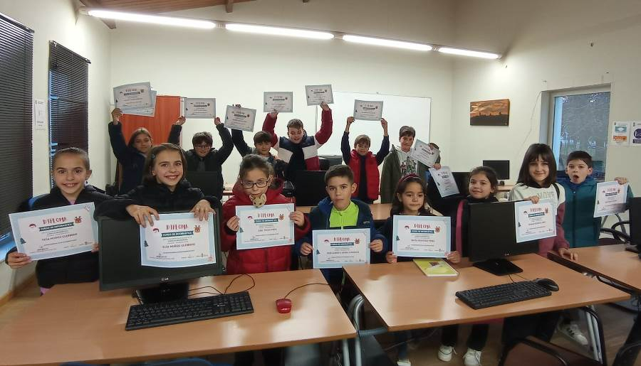 Un total de 76 personas han participado en la última tanda de 2022 de los cursos de nuevas tecnologías