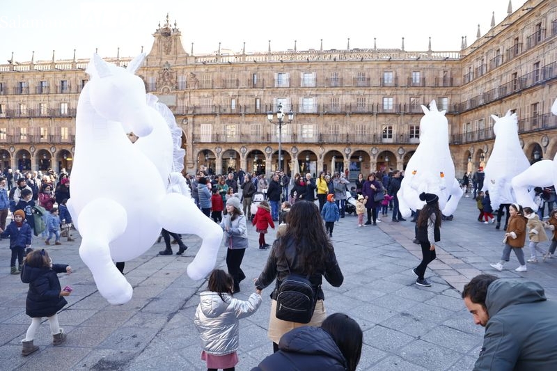 ARTScreatrive y sus unicornios makineros ponen la diversión en el centro