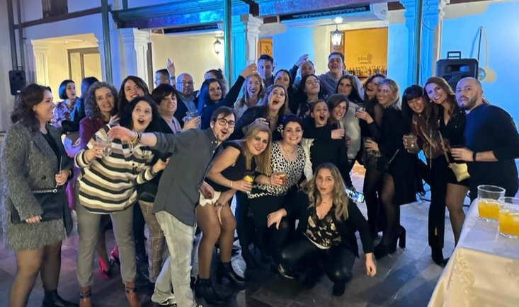 Trabajadores de Dulca celebran la Navidad con una animada cena