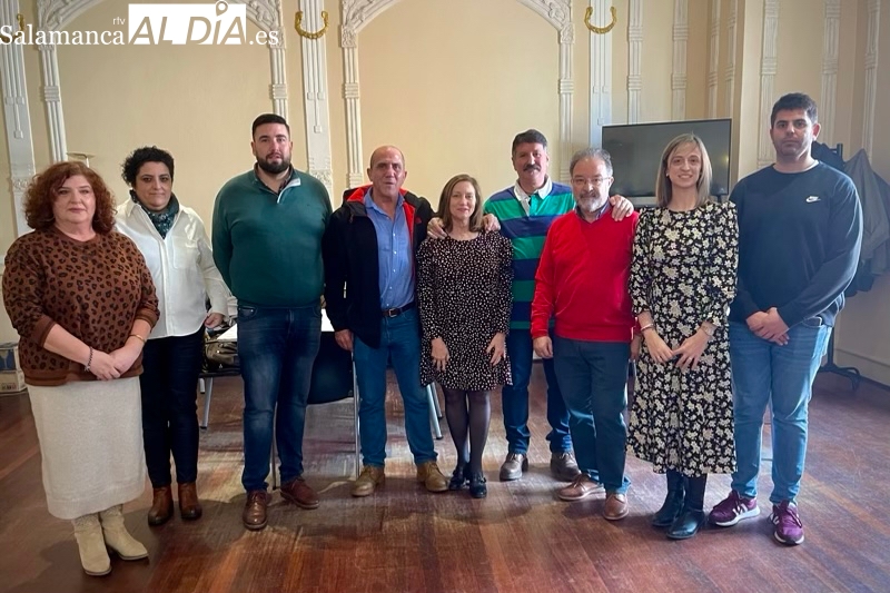 Trabajadores y Corporación municipal brindan por la Navidad en su tradicional encuentro