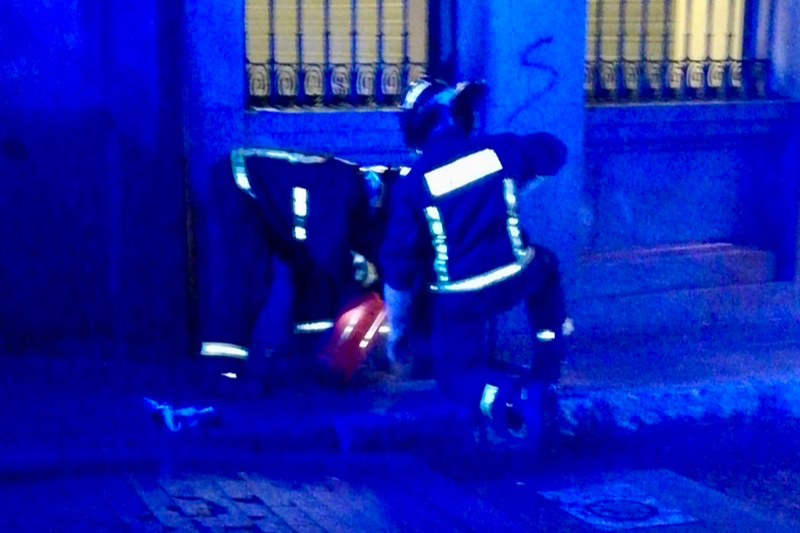 Los Bomberos intervienen en varias inundaciones y un incendio tras el diluvio