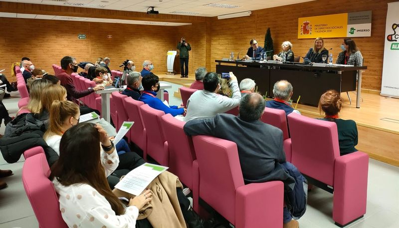Expertos en alzheimer animan a pasar de la reivindicación a la acción en la atención y respuesta a la enfermedad