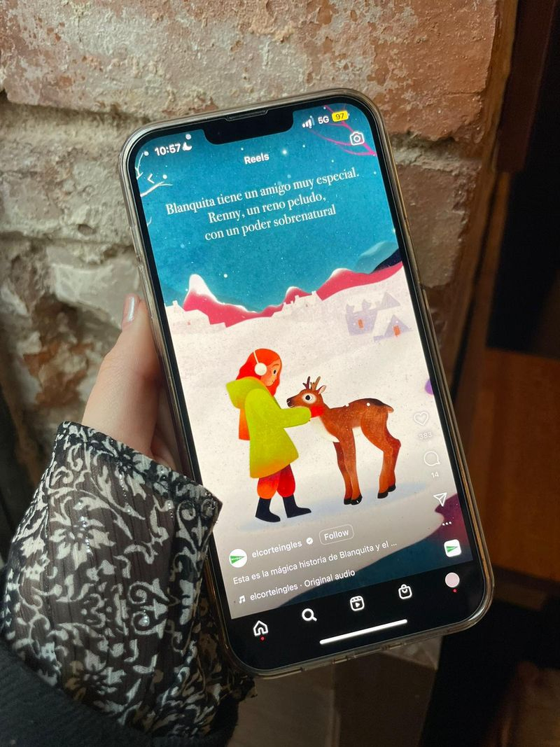El Corte Inglés crea en sus redes sociales contenido familiar de Renny, el reno de su spot de Navidad  