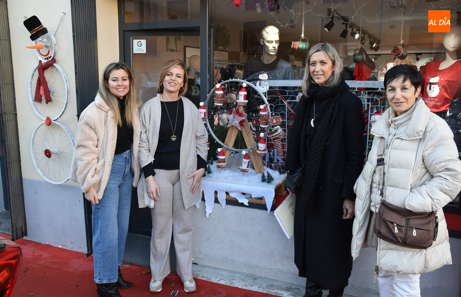 Completada la ruta del jurado por las zonas apuntadas al Concurso de Decoración Navideña