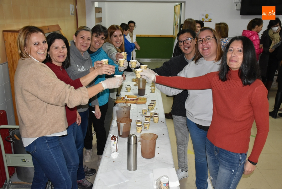 Dulce recreo en el IES Tierra con una chocolatada organizada por la nueva AMPA