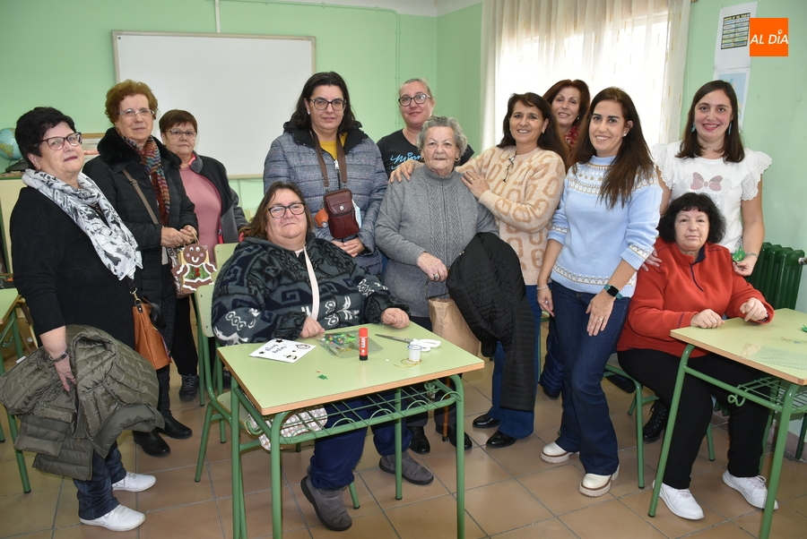 La Escuela de Adultos recupera con gran ambiente su jornada de convivencia