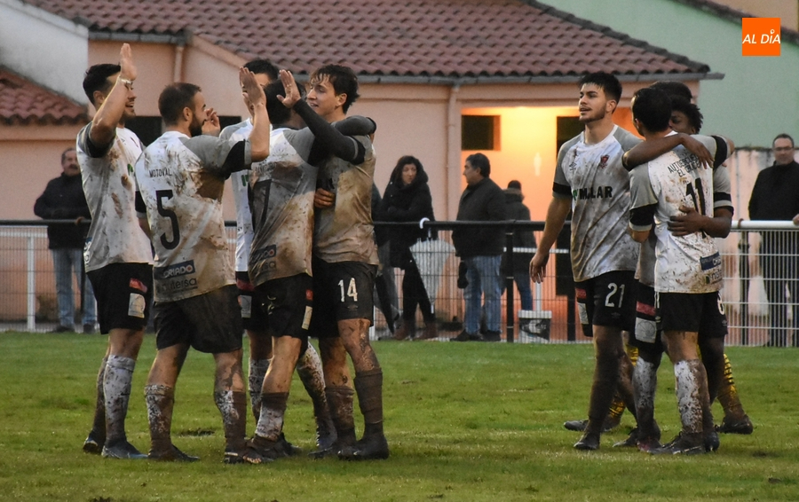 Espectacular festín goleador del Ciudad Rodrigo para cerrar el año ante su afición