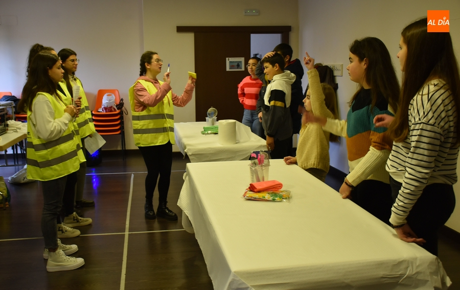 Un taller de cocina abre las actividades navideñas para jóvenes