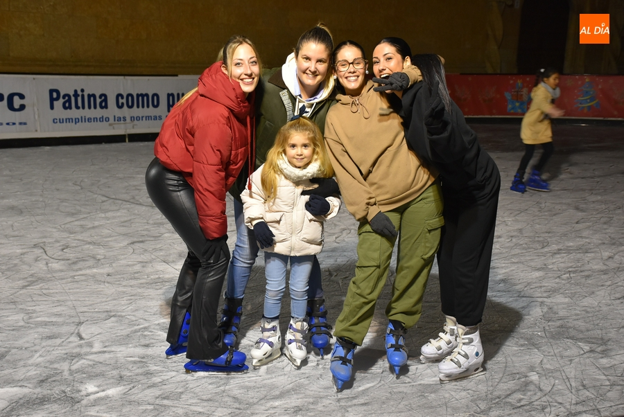 Entra en funcionamiento la pista de hielo