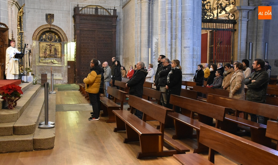 José Luis Retana preside por 1ª vez la Misa Estacional del Día de Navidad en la Catedral