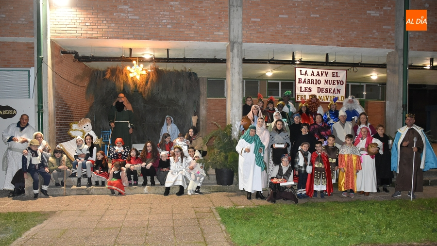 El Barrio Nuevo estrena ubicación para un belén viviente ‘de Mundial’