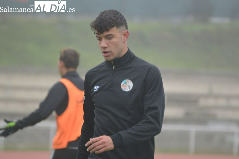 Jony y el lateral derecho del Salamanca UDS: Estoy confiado de que puedo jugar yo