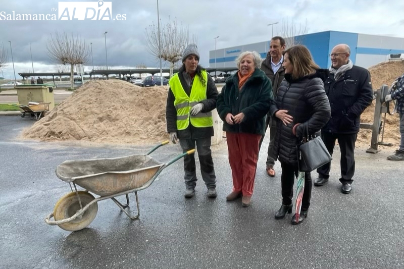 Un total de 41 personas consiguen empleo a través del Plan de Empleo Agrario que hoy visitaba en Peñaranda la subdelegada del gobierno 