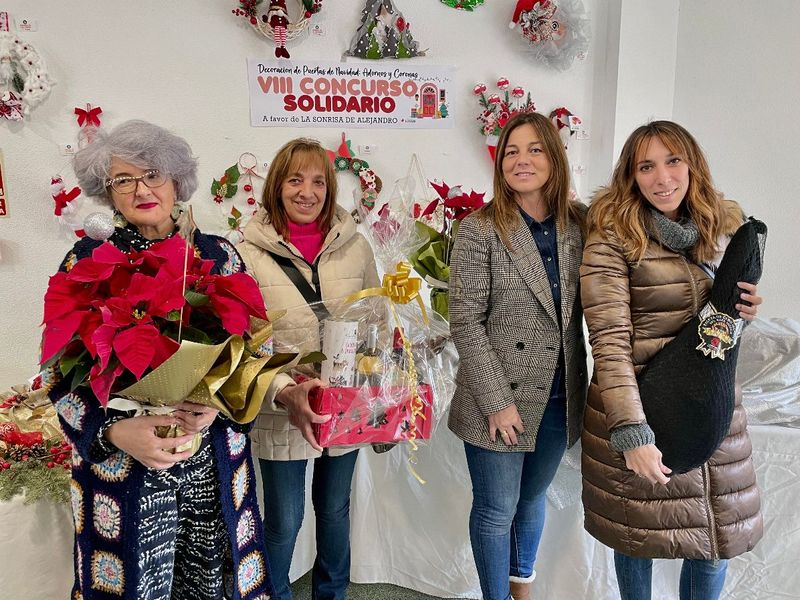 Las ganadoras del VIII Concurso Solidario reciben sus premios