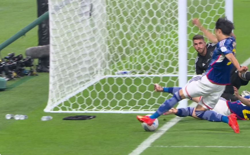 ¿Salió o no? El polémico gol de Japón ¡que casi elimina a España del Mundial!