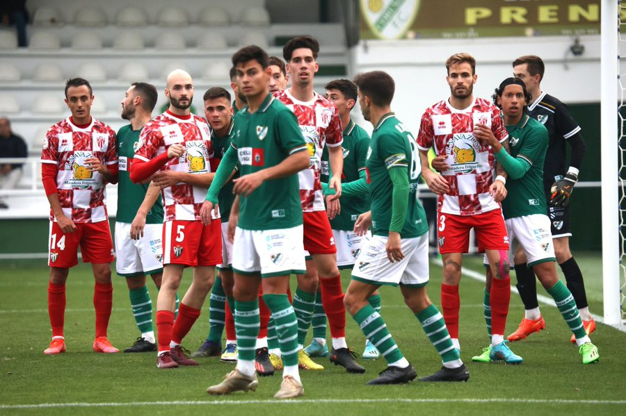 Caramelo impone su pena máxima en Coruxo y le da la victoria al CD Guijuelo (0-1)