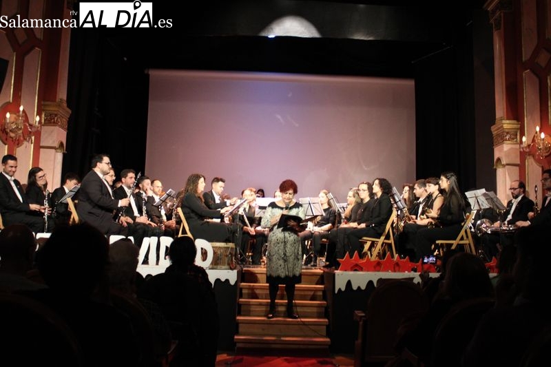La Banda de Música recorre los lugares y costumbres de la villa en el concierto de Navidad