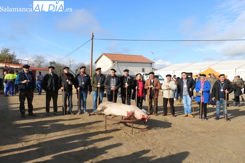 Buen ambiente matancero en una nueva edición de la Fiesta de la Matanza Tradicional en Barruecopardo
