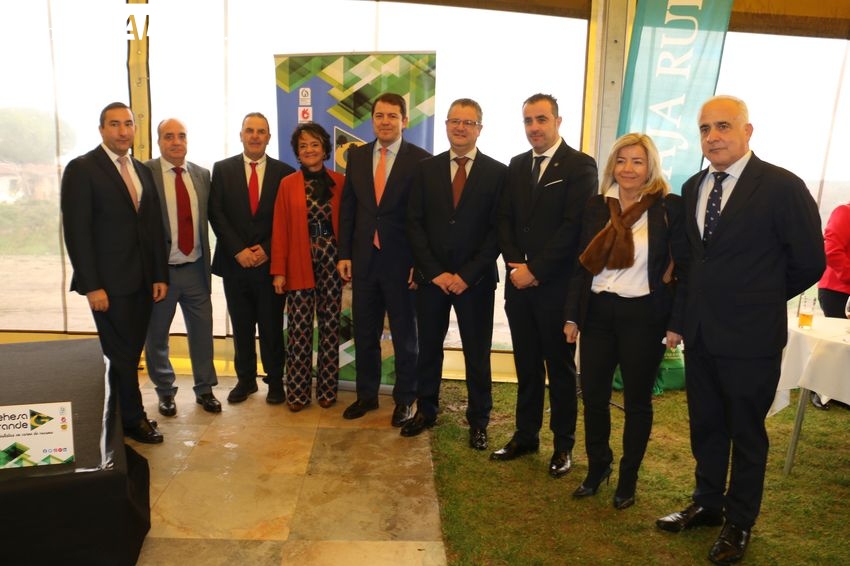 Mañueco muestra el compromiso de la Junta con el sector cárnico en la X Jornada Técnica de Dehesa Grande