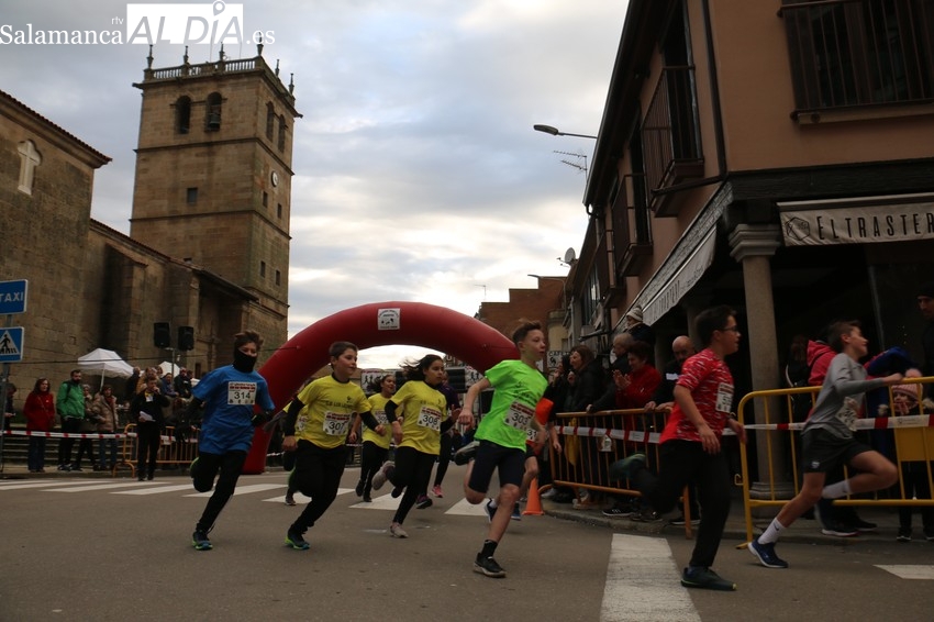Kuma Barrios y Marta Pescador se proclaman vencedores absolutos de la San Silvestre de Vitigudino
