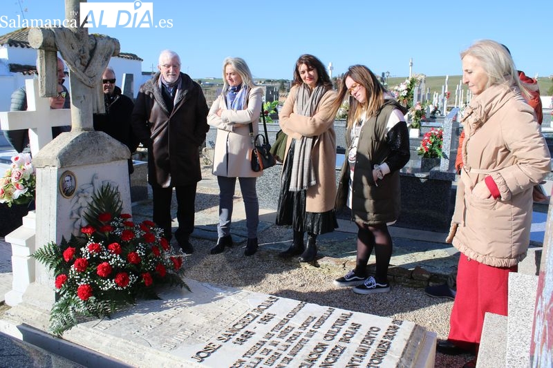Homenaje a José Sánchez Rojas en el 91 aniversario de su muerte