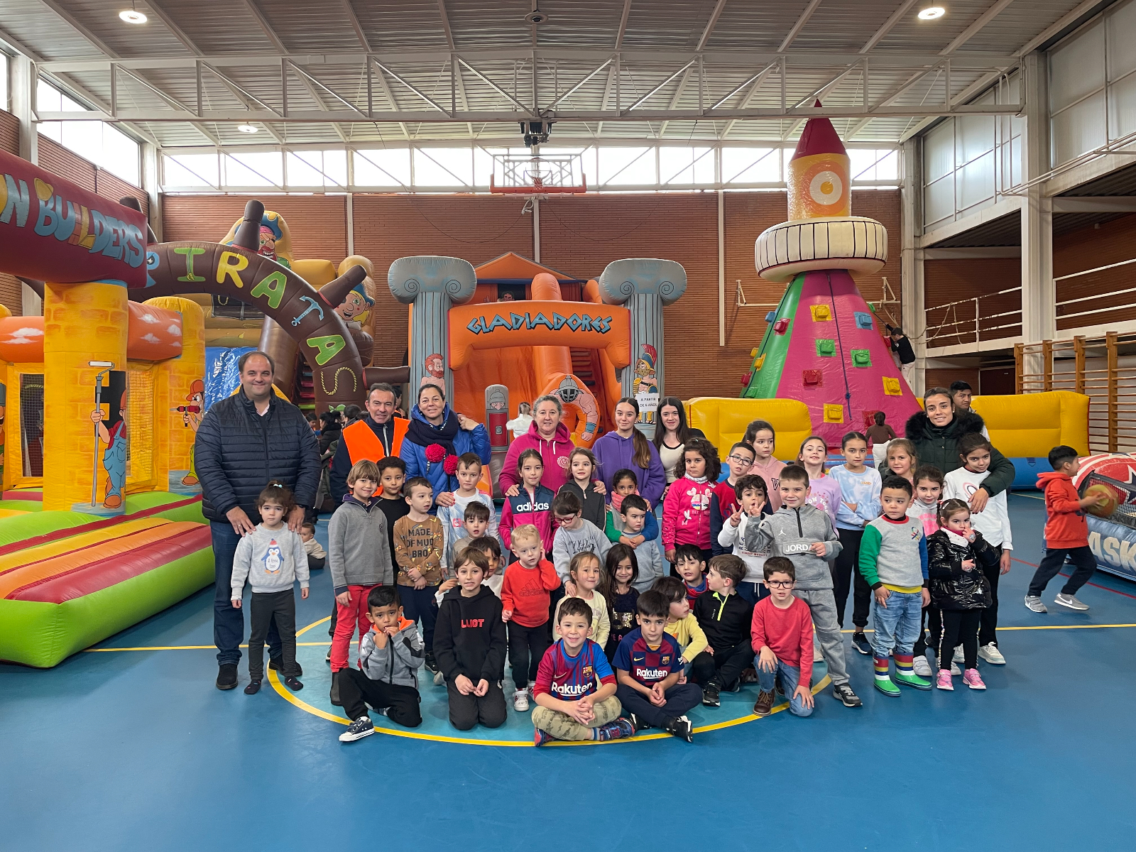 Los niños disfrutan de ‘Guijuelodiver’