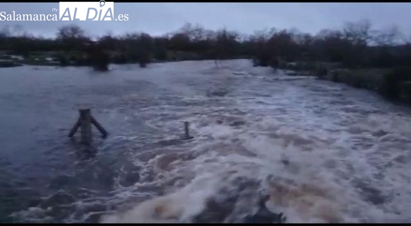 Solo la presa de Almendra resiste la crecida de ríos y arroyos por las intensas lluvias
