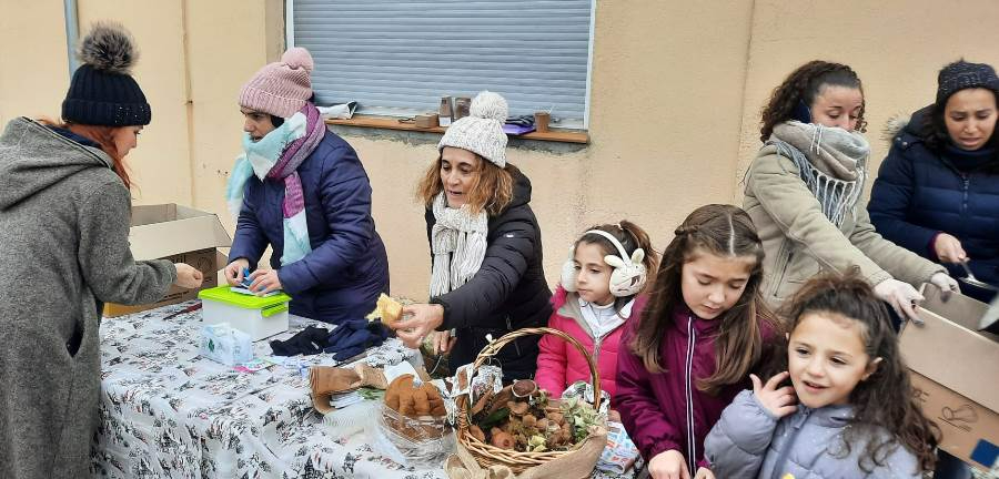La AMPA del Colegio de La Fuente de San Esteban celebra una castañada