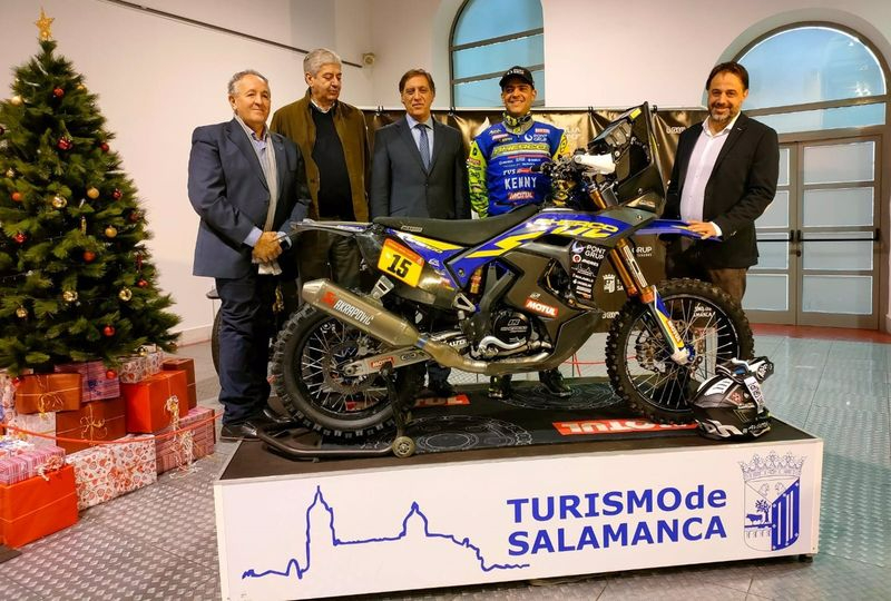 El piloto Lorenzo Santolino parte de Salamanca con el objetivo de alcanzar el top 5 en el rally Dakar