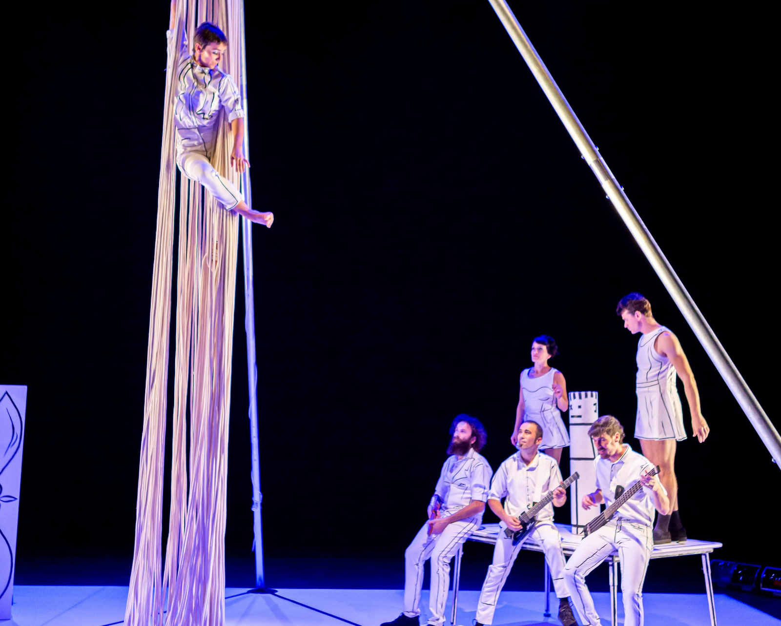 El Teatro Liceo acogerá este domingo el espectáculo circense ‘SOPLA!’