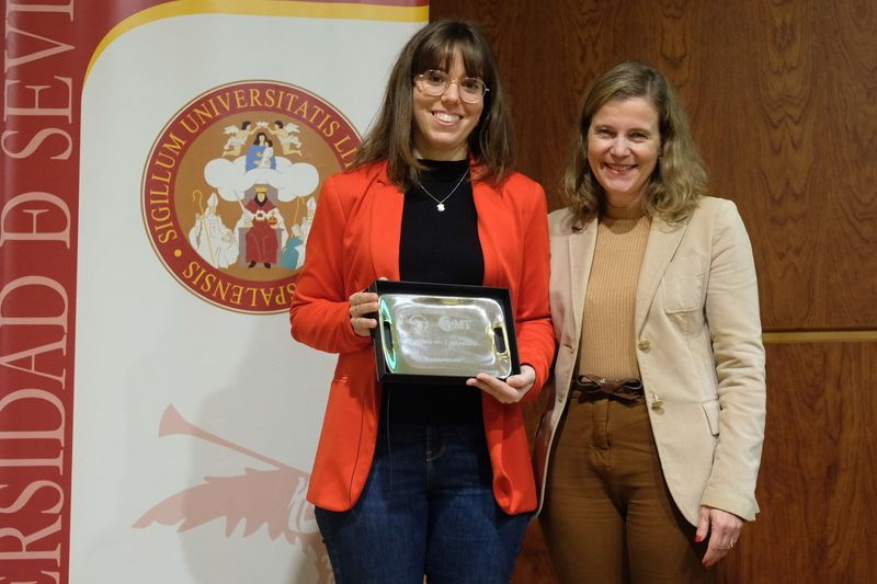 Alicia González gana el concurso Tu Tesis en 3 Minutos