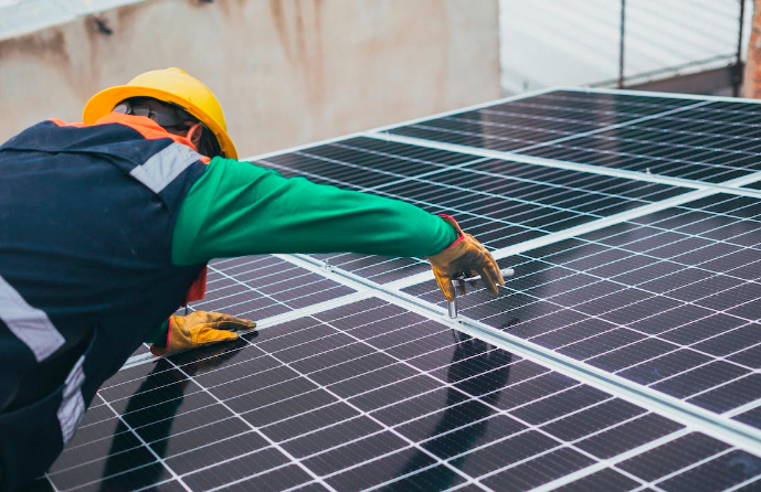 ¿Puedo instalar placas solares en un piso?